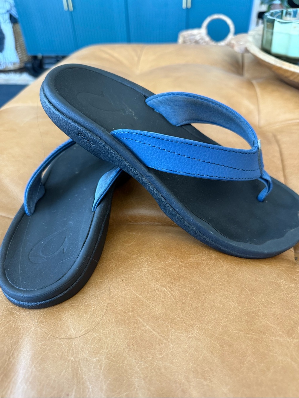 OluKai Womenโs Ohana Blue Flip Flop Sandals